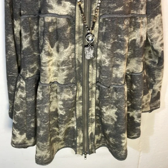 #0084 Mur Mur -Long Olive & Cream Zip Up Flare Cute Sweatshirt. - Picture 4 of 11